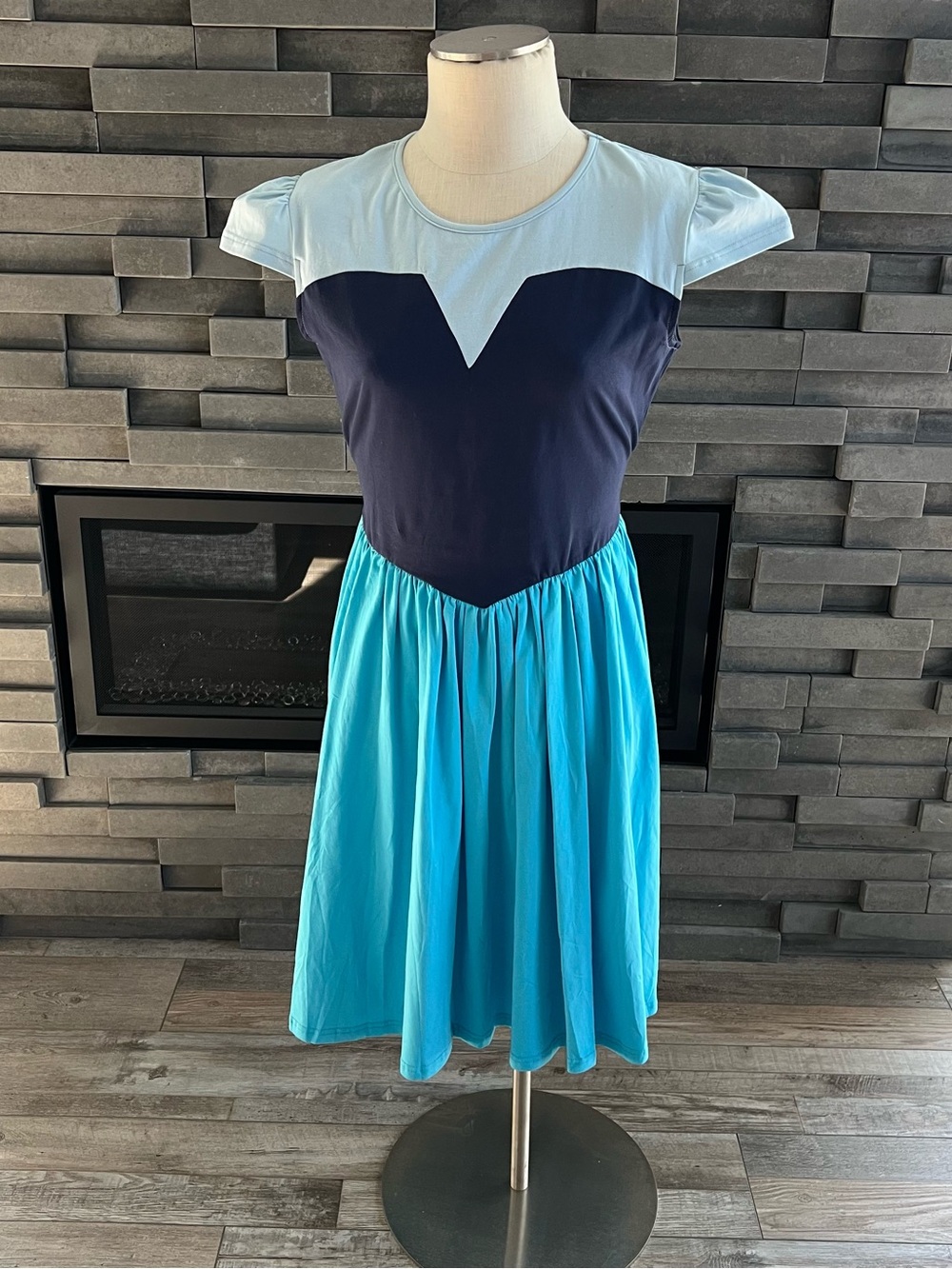 NWOT Only Little Once Women’s Ariel Kiss The Girl Dress Size Medium